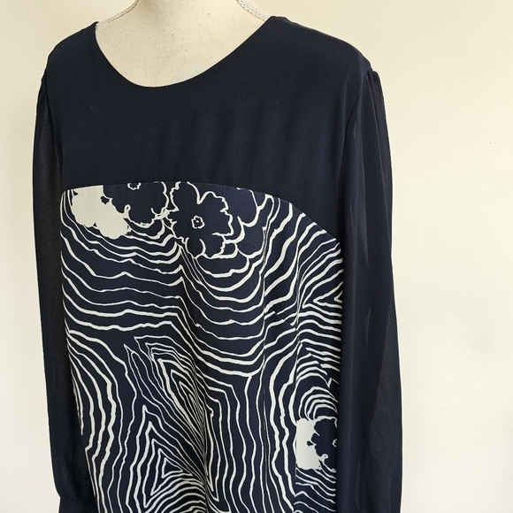 LAST CHANCE - Eloquii Navy Long Sleeved Abstract Floral Dress - Picture 2 of 9